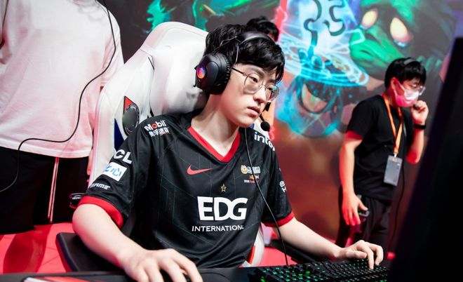 HLE逆转RGE，Zeus惊艳世界