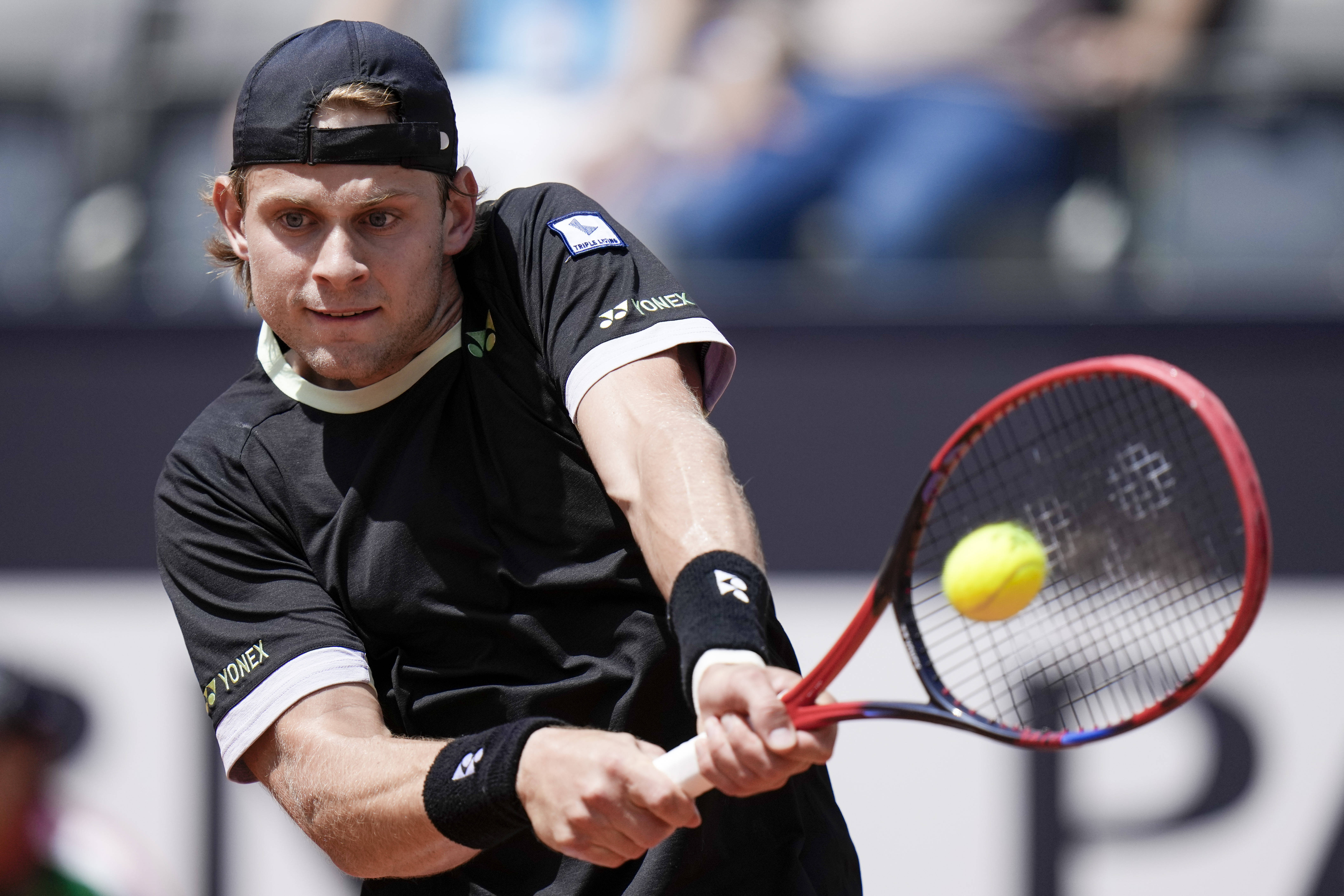 世界网球队逆转西班牙网球队，纳达尔一己之力扛起全队