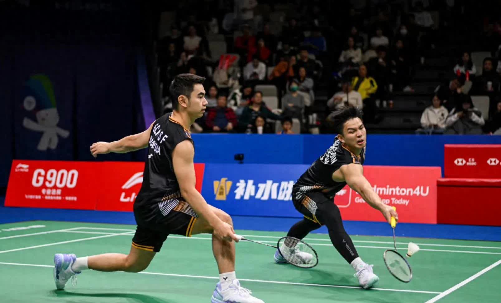 日本羽毛球队强势印度羽毛球队，陶菲克统治全场的简单介绍