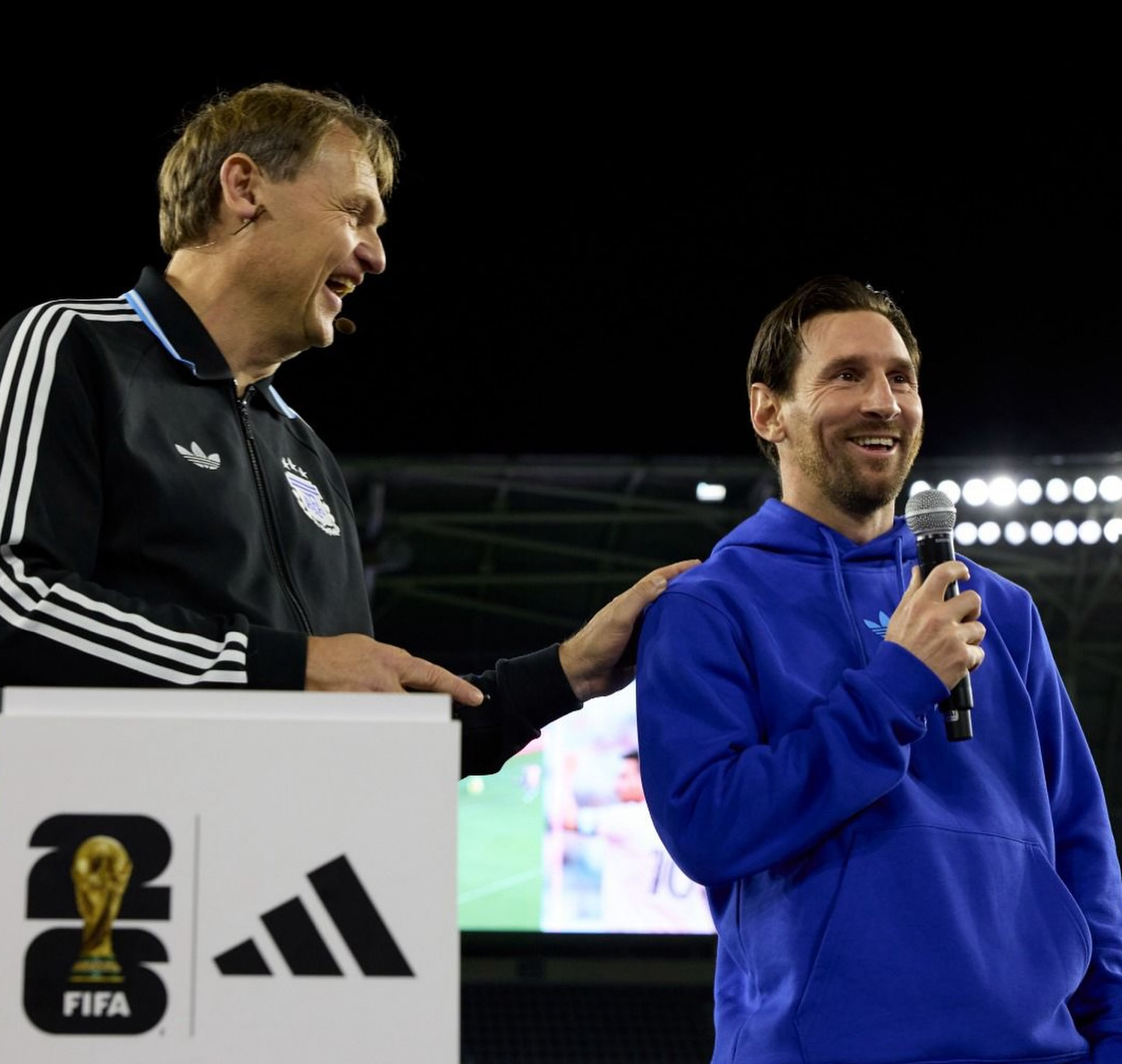 里昂横扫AC米兰，梅西打破历史纪录