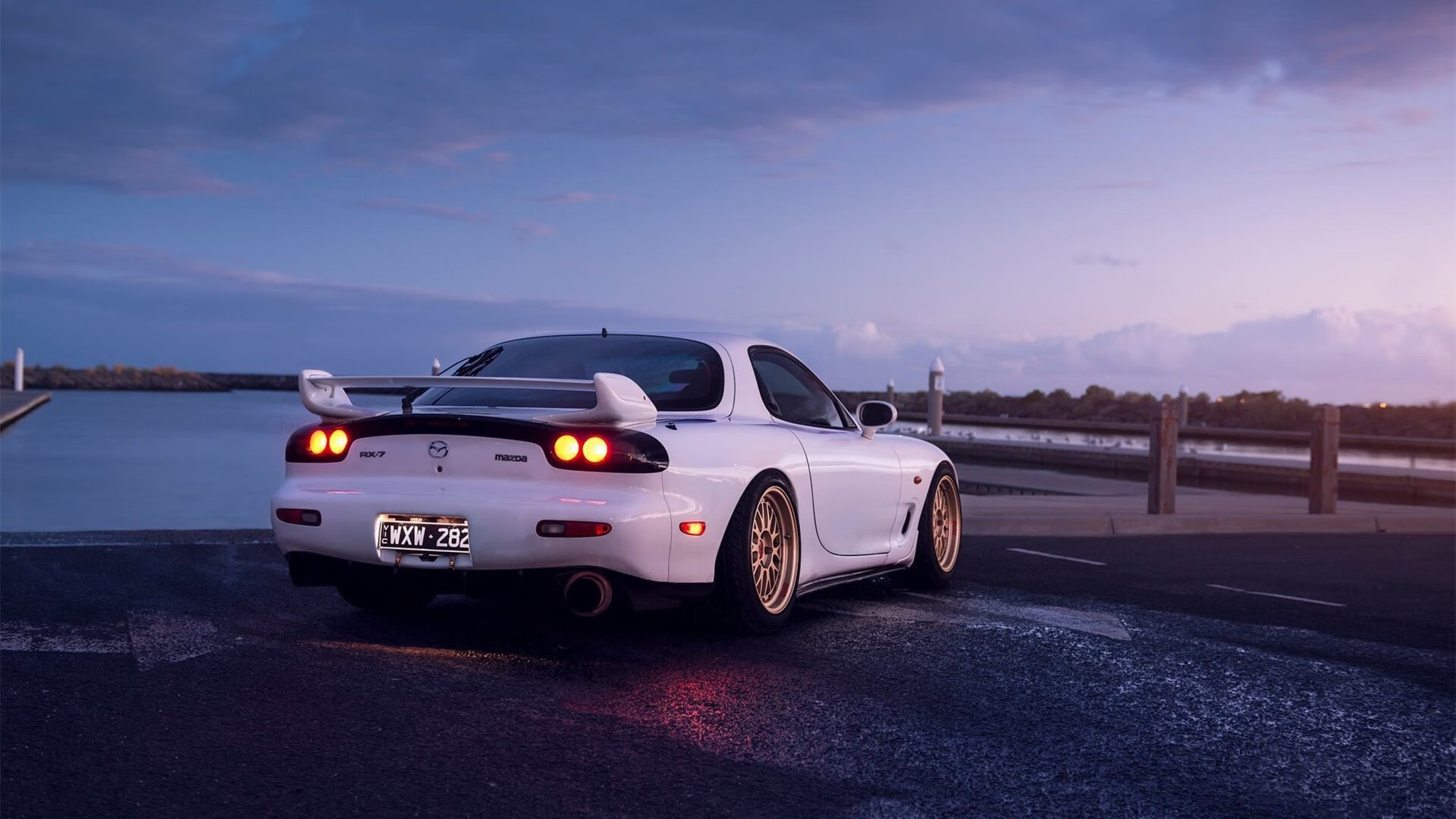 三秒区哲学家,当爱德华兹用美式单挑终结京派篮球的集体叙事