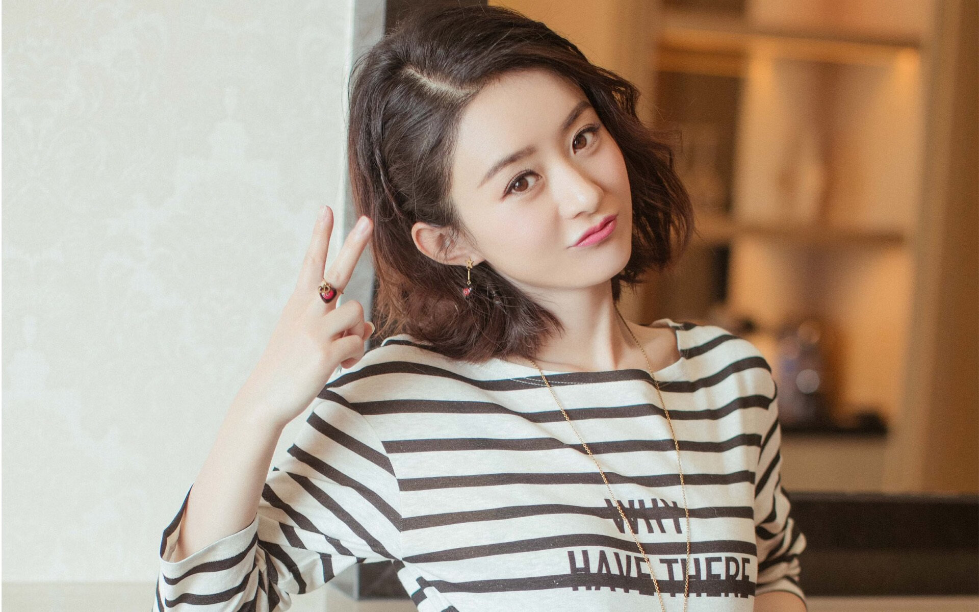 膝盖上的勋章，当神祇坠落，他以凡人之躯举起冠军之火